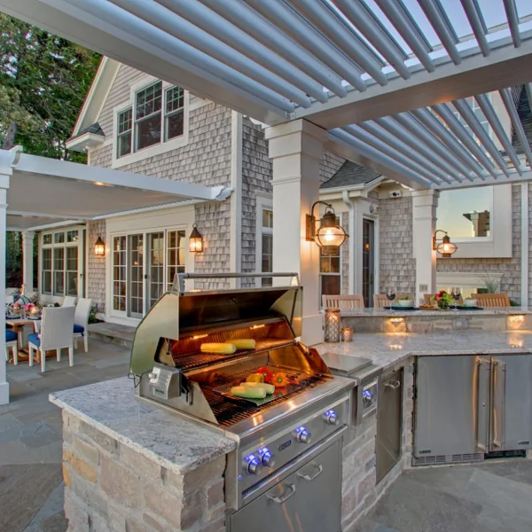 Outdoor entertainment and kitchen
